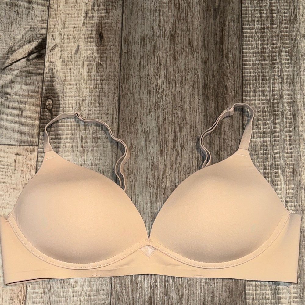 Maidenform Seamless Nude Bra-says 40C